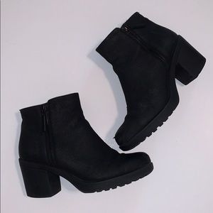 Vagabond Black Leather Ankle Boots Sz 8